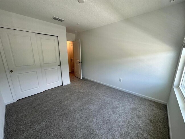 Building Photo - 11607 Sunsail Ave