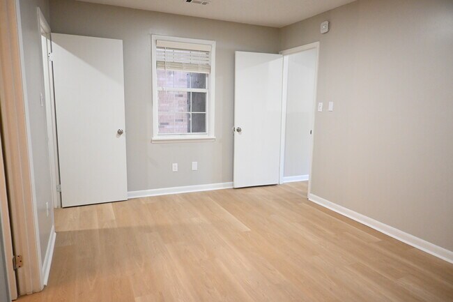 Foto del edificio - Swan Creek Apartments