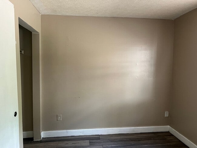 Building Photo - 2167 M.L.K. Jr Dr SW