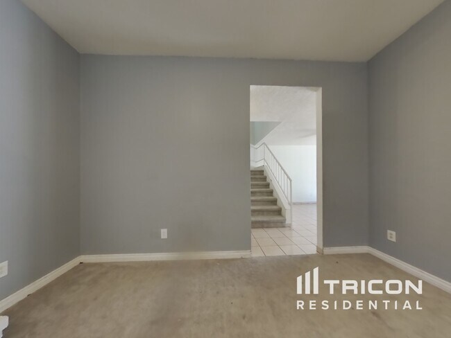 Building Photo - 6340 W Mercer Ln