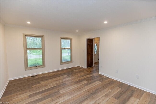 Building Photo - 17016 Greenwood Dr