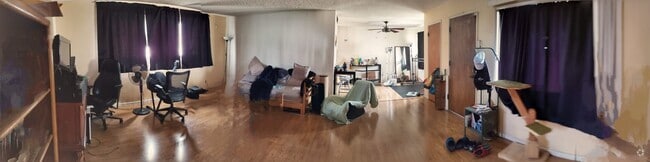 Livi room + full kitchen behind - 2239 N Frederic St