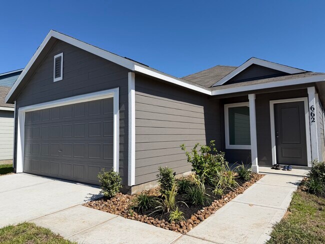 Building Photo - 662 Rd 590110