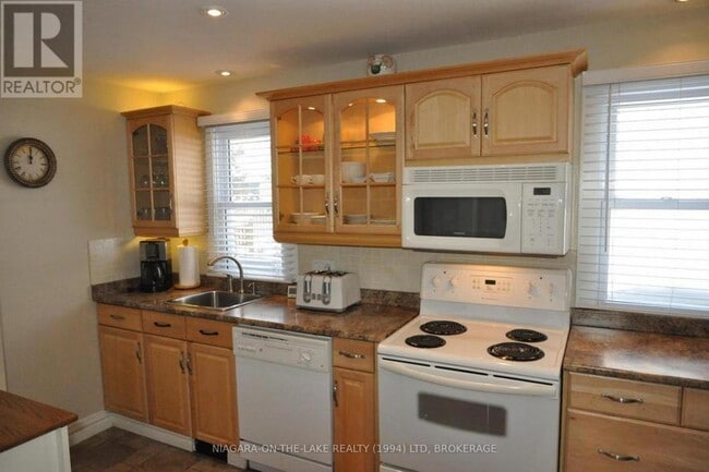 Building Photo - 18 Castlereagh St