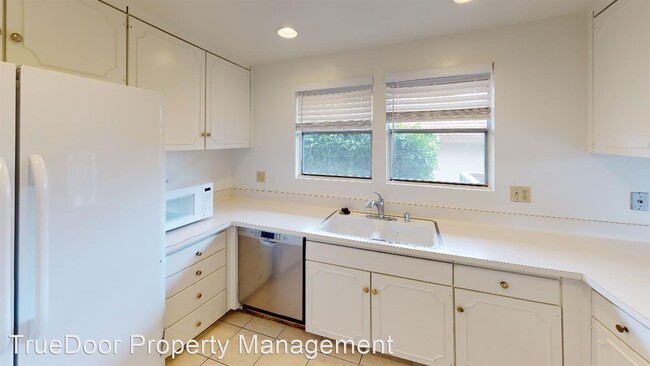 Building Photo - 3 br, 2 bath House - 2245 Tamarac Lane