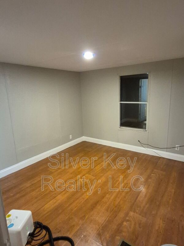 Foto del edificio - 332 Warren St
