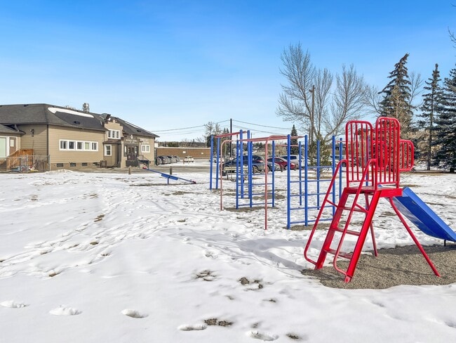 Building Photo - 3415-3485 85 St NW