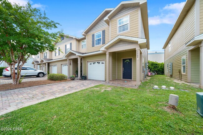 Foto del edificio - 7207 Quail Hollow Dr