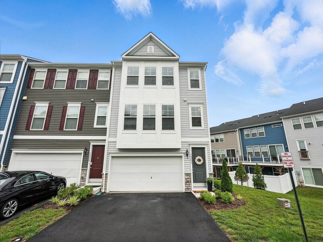 Foto principal - 18286 Summit Pointe Dr