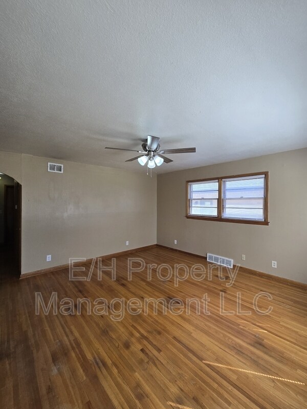 Foto del edificio - 902 N Colorado St