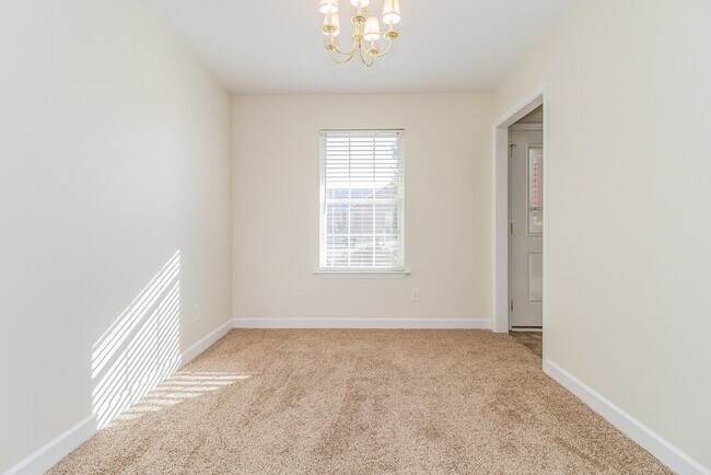 Foto del edificio - 2009 Liberty Dr