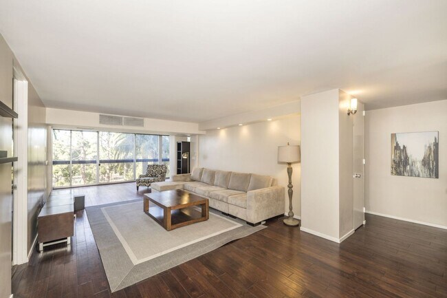 Foto del edificio - High Rise Living in Downtown Palo Alto