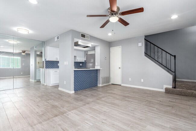 Foto del edificio - 10227 N 7th Pl