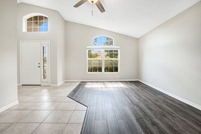 Building Photo - New Rental!