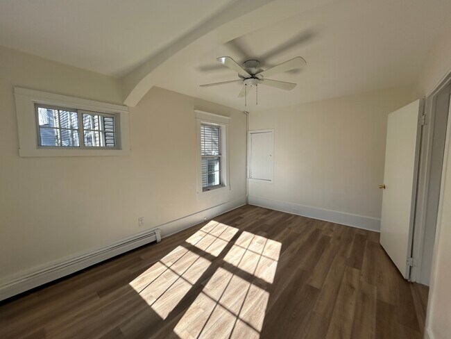 Photo du bâtiment - 3011 Oxford St