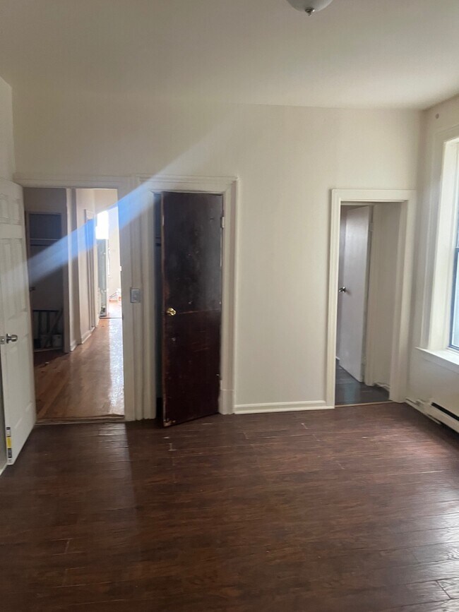 Building Photo - 1472 Bryant Ave
