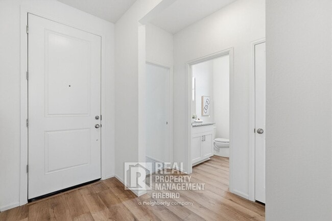 Foto del edificio - 17945 W Sand Hls Dr