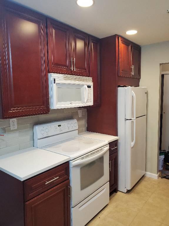 28 C Meadow Green Cir, Manalapan, NJ 07726 Condo for Rent in Manalapan, NJ