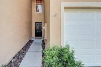 Building Photo - 16305 Fairford Palms Ct