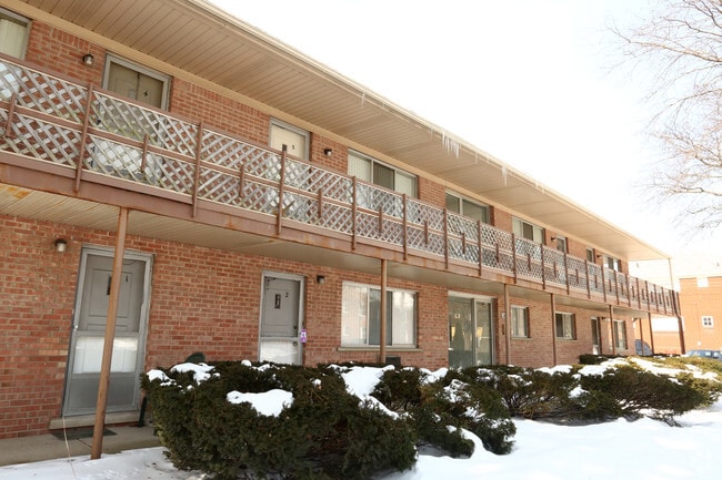 Building Photo - 2444 2nd St