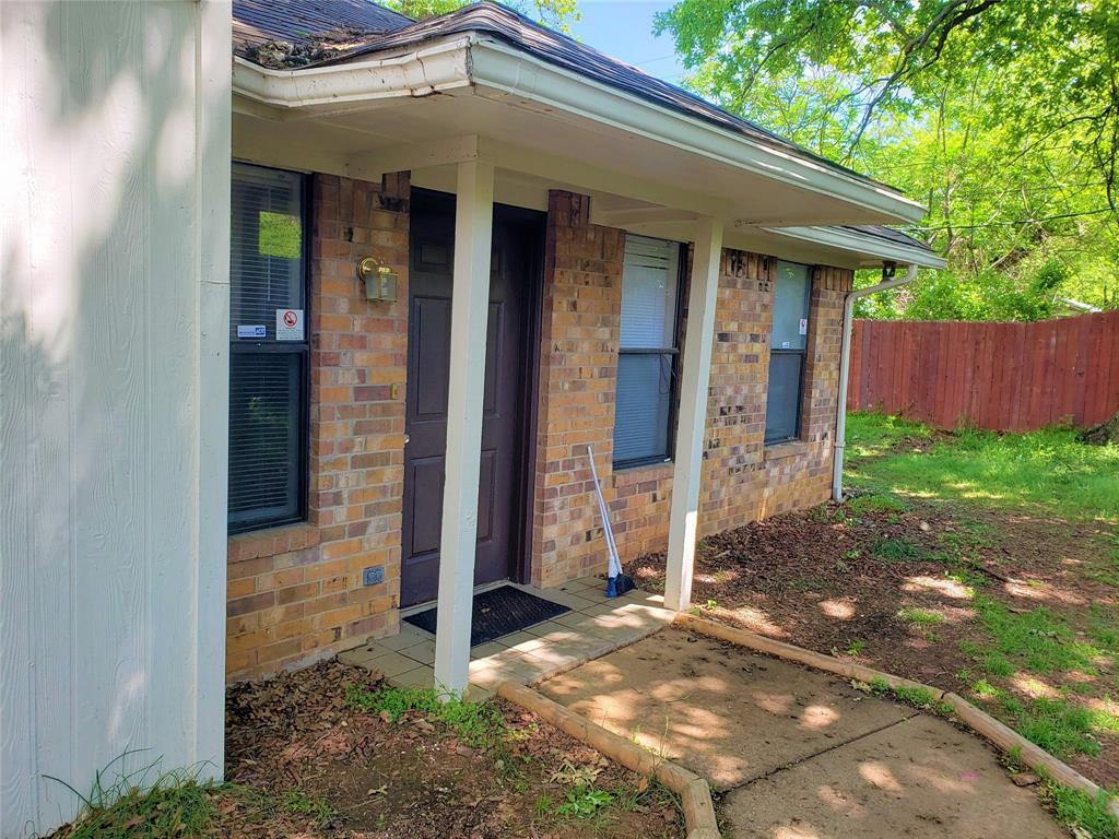 Primary Photo - 916 Hilltop Dr