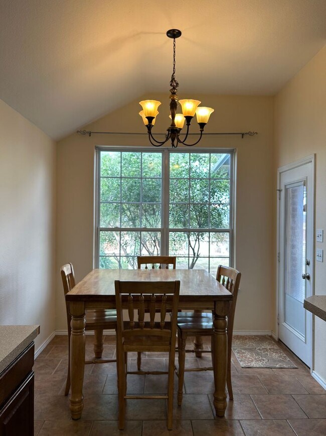 Foto del edificio - COMING SOON!!!  Beautiful Home in Stonegate