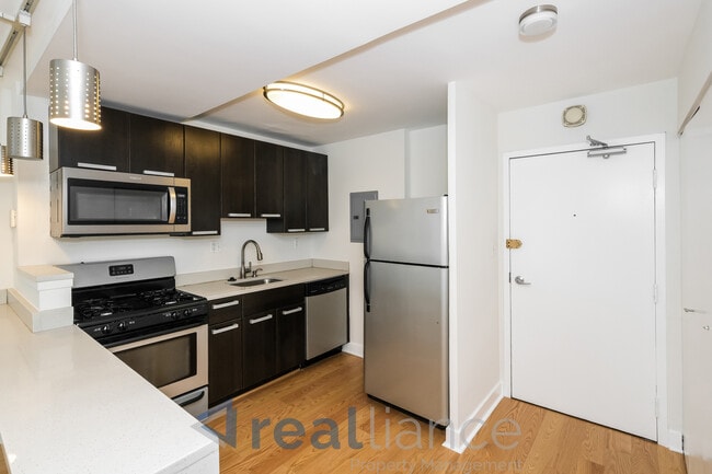 Building Photo - 1101 3rd St SW