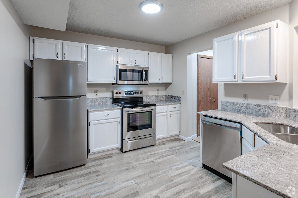 Southview Green Apartments in Inver Grove Heights, MN