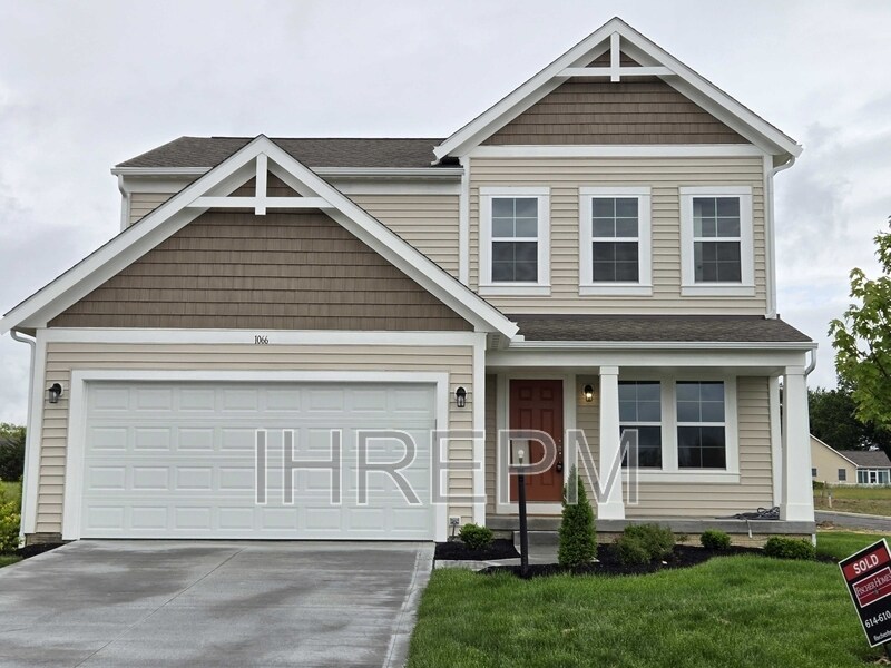 Foto principal - 1066 Greenfield Dr