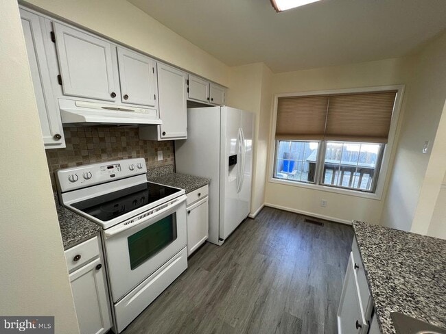 Building Photo - 11541 Brundidge Terrace