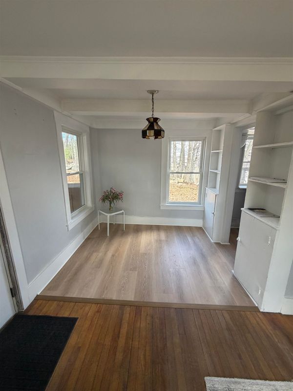 Foto del edificio - 303 N State