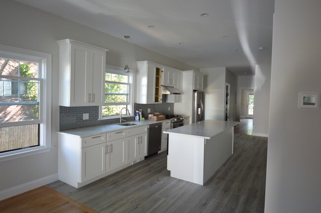 Foto del edificio - 66 Allston St