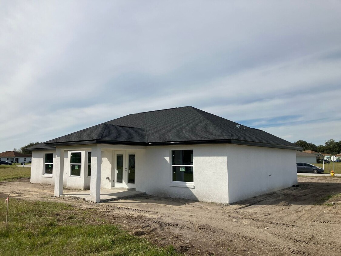 HUGE NEW CONSTRUCTION 3BR/2BA Home For Ren... House Rental in