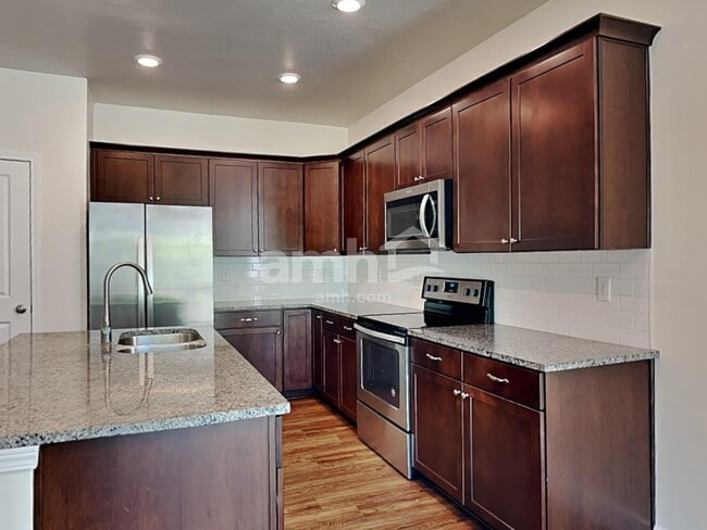 Foto del edificio - 2997 E S Village Dr