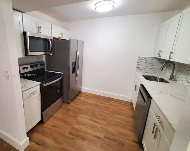Foto del edificio - 5967 NW 27th Pl