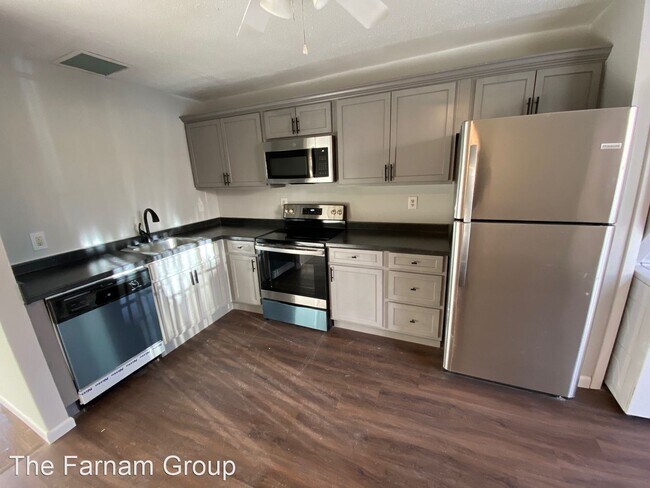 Building Photo - 2 br, 1 bath House - 15 Dickerman St Unit 15
