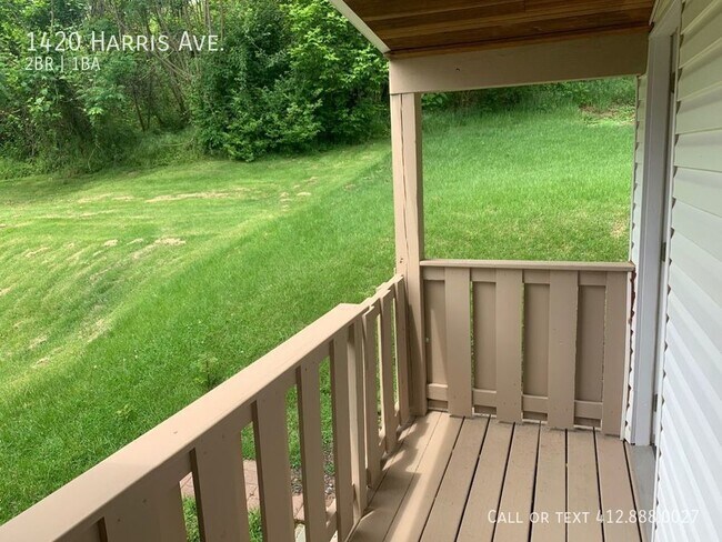 Building Photo - 2 bedroom 1 bath Westwood!