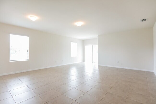 Foto del edificio - 714 SW 6th St