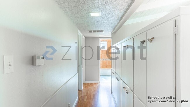 Foto del edificio - 3406 Sidney Square