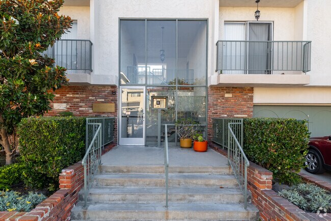 Foto del edificio - 11520 Menlo Ave