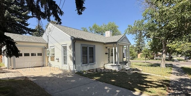 Building Photo - 22 33rd St N