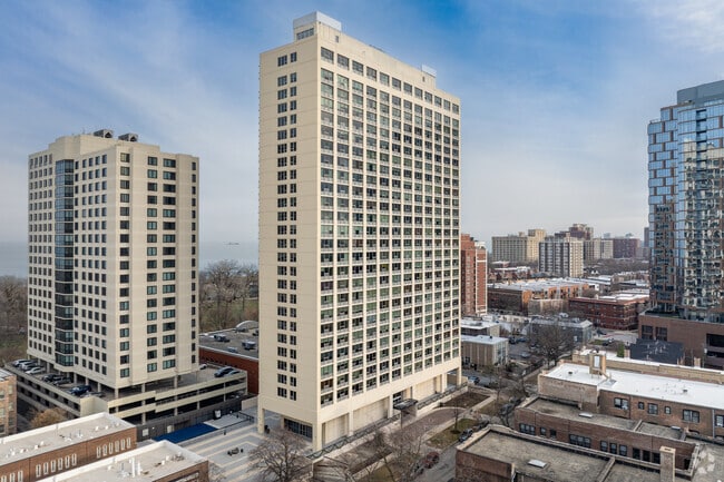 5201 S Cornell Ave - Cornell Village