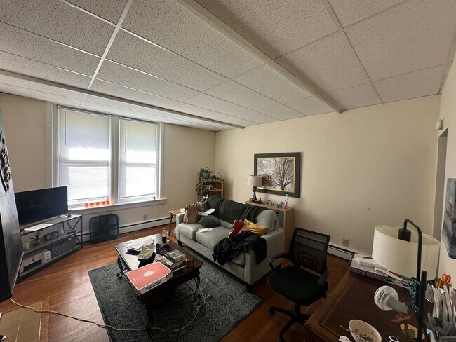 Foto del edificio - 2810-2812 Jefferson Ave