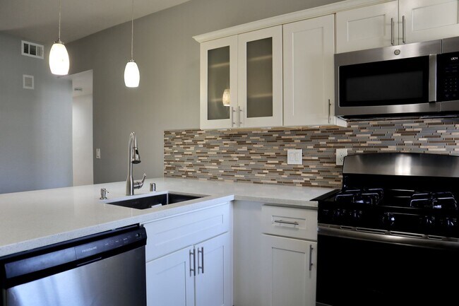 Foto del edificio - Charming condo in Fremont - great location...