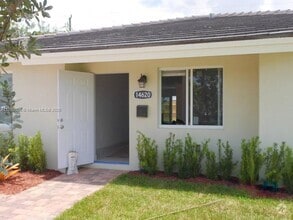 Building Photo - 14620 SW 104th Ave