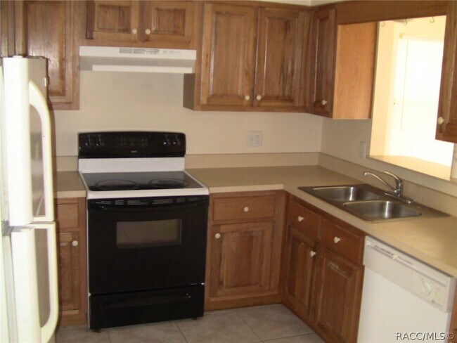 Foto del edificio - 198 W Valerian Pl