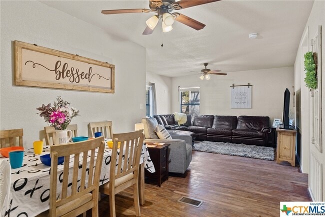 lLIVING/DINNING - 503 S Spring St