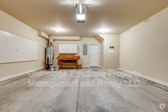 Building Photo - 301 Pennystone Cir