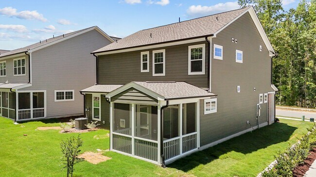Building Photo - 2329 Field Poppy Dr
