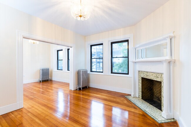 Building Photo - 133 Cypress St